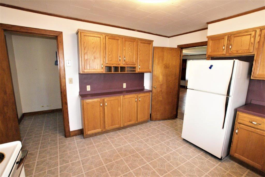 Easy Care Ranch - Kitchen